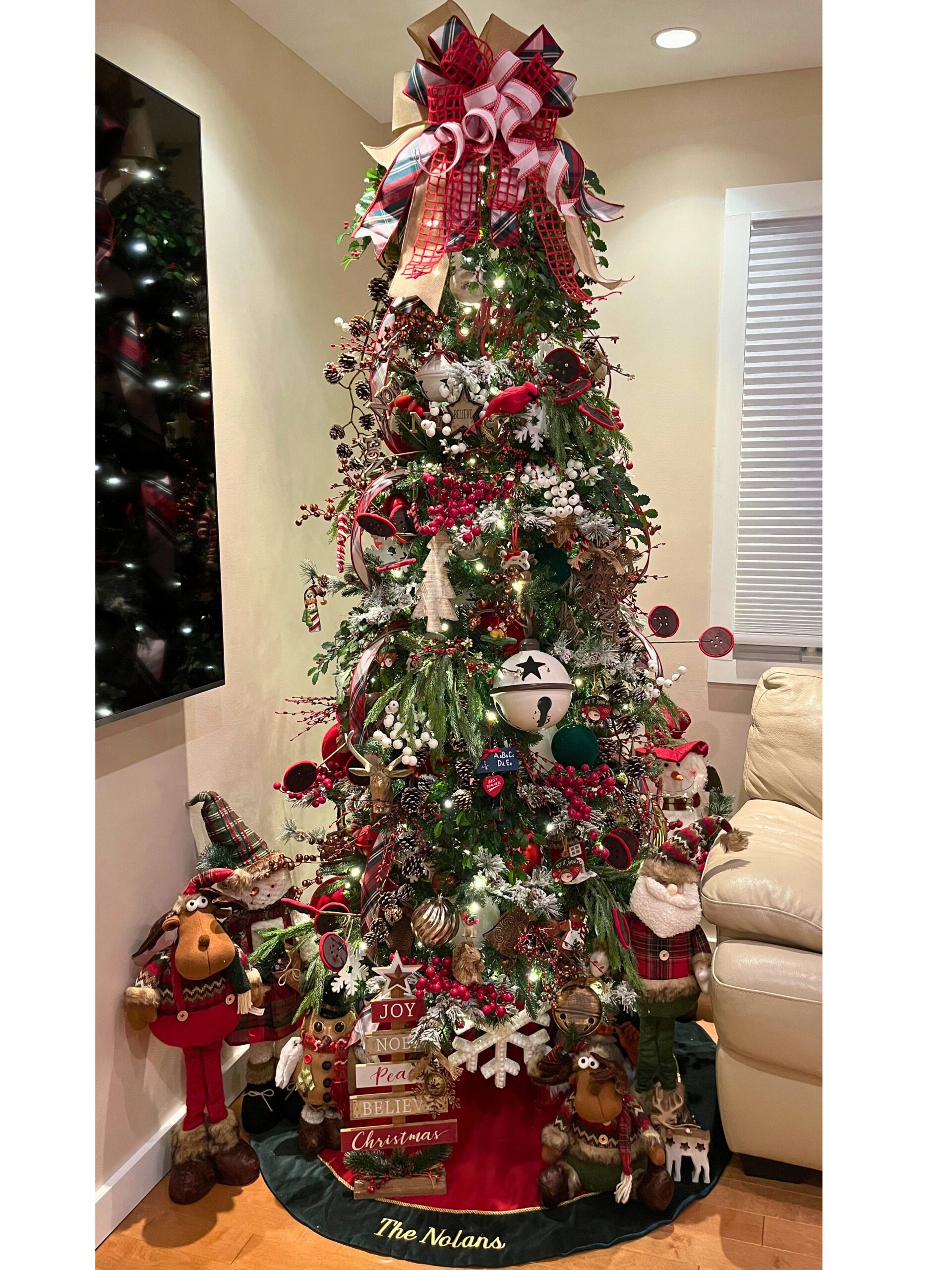 Full Holiday Tree Display